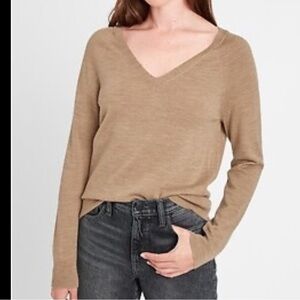 Banana Republic Oatmeal Extra Fine Merino V Neck Cropped L/S Sweater Ribbed